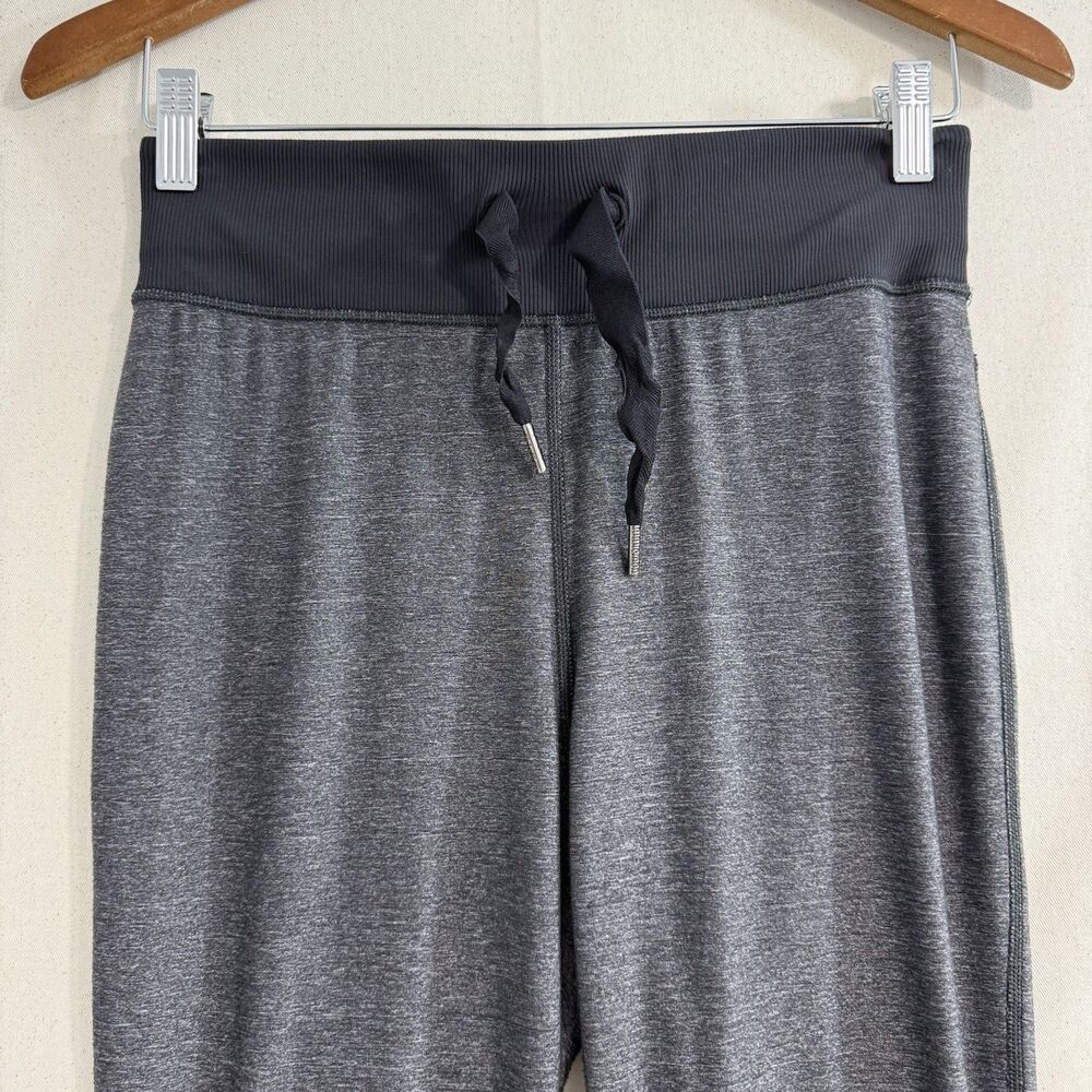 Lululemon Woman Size 8 Gray athletic basic Pants running pants 31” Inseam Lined - Picture 7 of 9